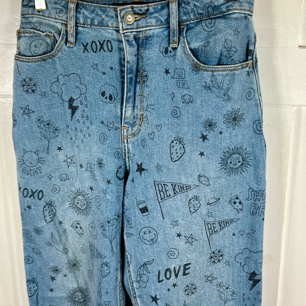 Hollister Ultra‎ High Rise Dad Jeans Womens 5R W27 L31 All Over Doodle Print